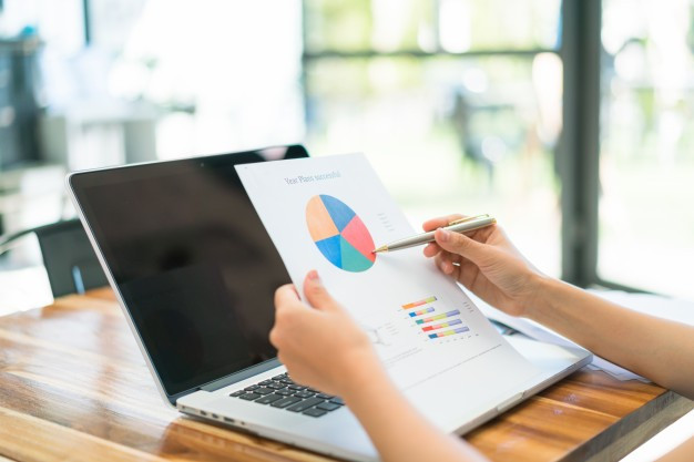 Global Smart Display Market for Automotive : Industry Analysis and Forecast (2019-2026) – by Display Size, by Vehicle Type