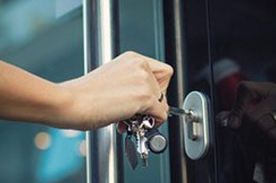How a Locksmith South Melbourne Helps Prevent Break-Ins and Lock Failures