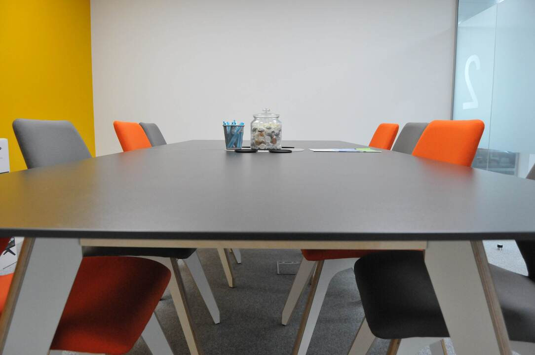 Hot desk Bromsgrove