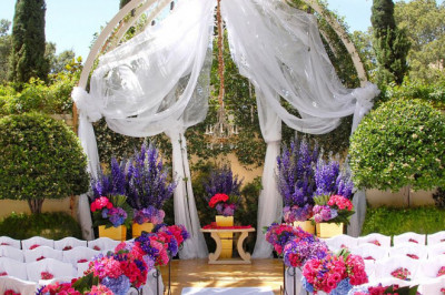 The Valley Luxury Flat wares