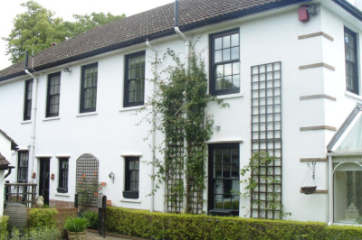 Benefits of Choosing Wooden Sash Windows over other Window Materials